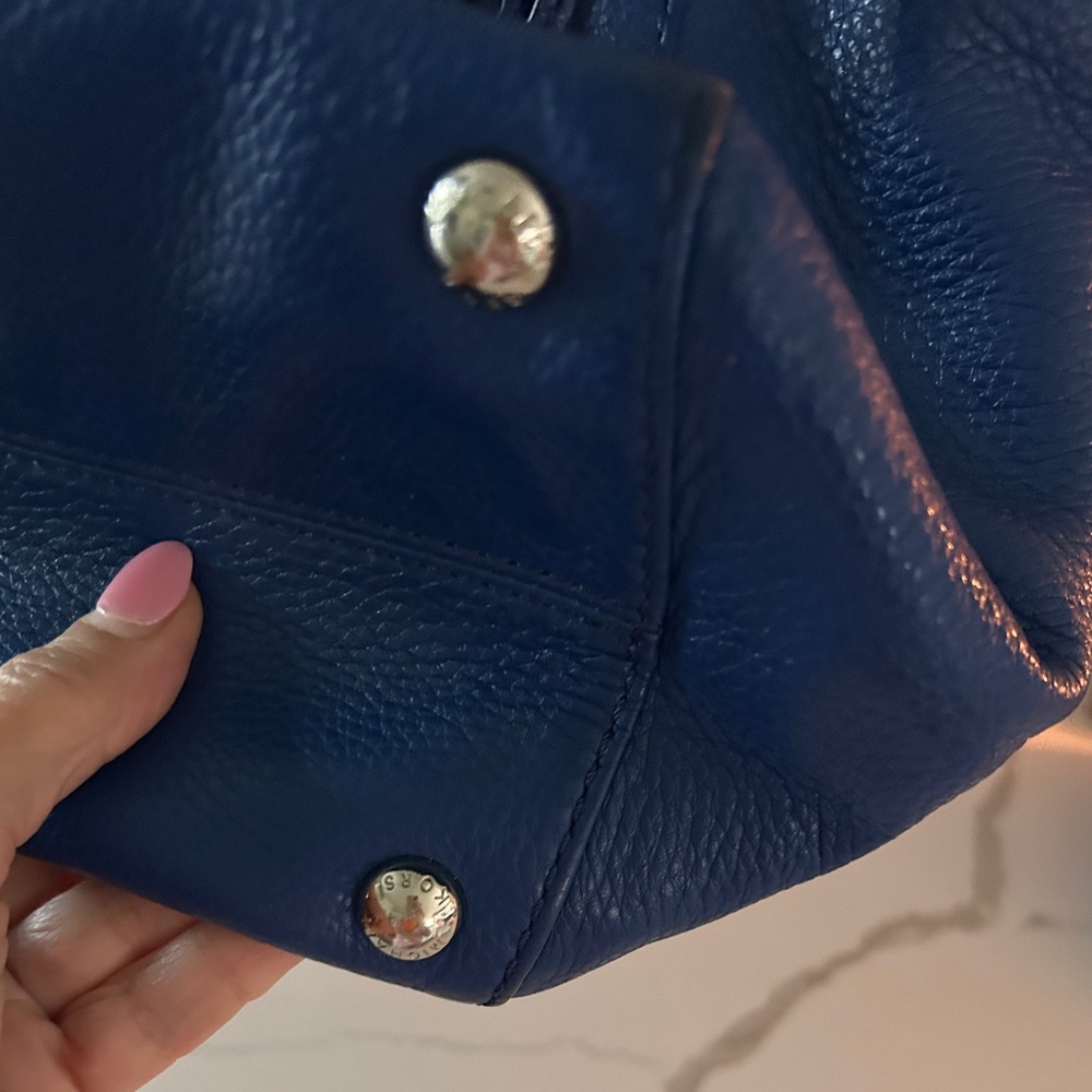 Michael Kors Navy Blue Pebbled Leather Shoulder Bag with New Crossbody Strap - Picture 9 of 14